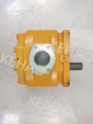 07446-66200  D15 17441-67502  D65  07443-67503 D85 Bulldozer Pump / Cast Iron Hydraulic Gear Pumps Silver Yellow Color Rate of Flow 200