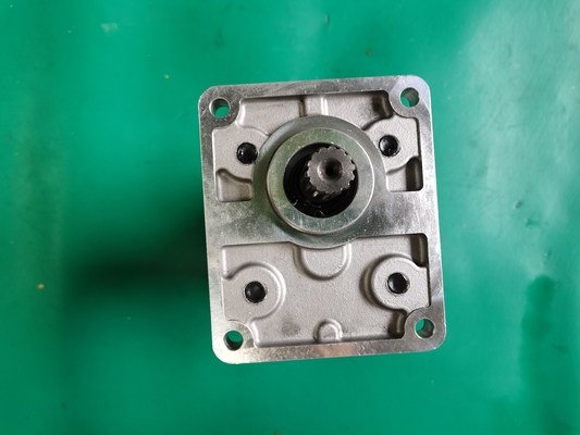 704-56-11101 Komatsu Pump Assy  GD31RC GD600R GD605A GS360 Tandem