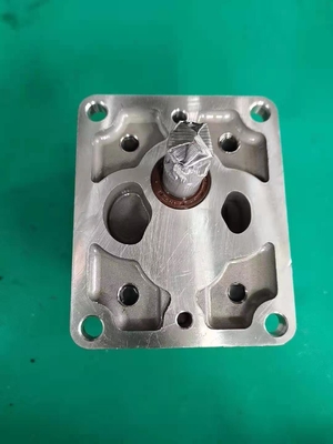 705-22-28310 Komatsu Gear Pump Trucks HD465 HD605  Weight: 4.592 kgs