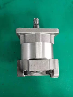 705-22-28310 Komatsu Gear Pump Trucks HD465 HD605  Weight: 4.592 kgs