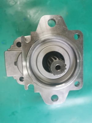 705-51-30290 Komatsu Gear Pump Bulldozers D155A D155AX Weight: 29 kgs