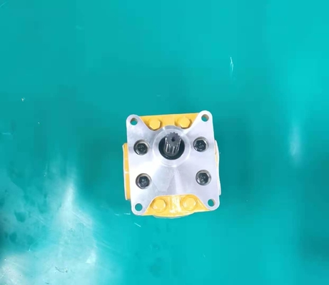 704-12-38100 Komatsu Hydraulic Gear Pump KAR80 D50A D50P D50PL D53S  14KGS