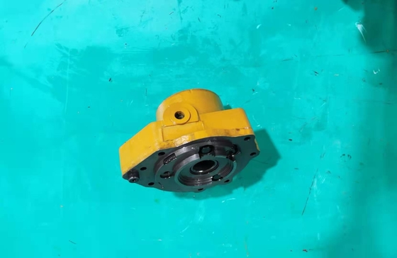 113-15-00270 PUMP ASS'Y KOMATSU Parts D21A D21P D21PL D21Q, D21S D31A D31E D31P D31PL D31Q D31S